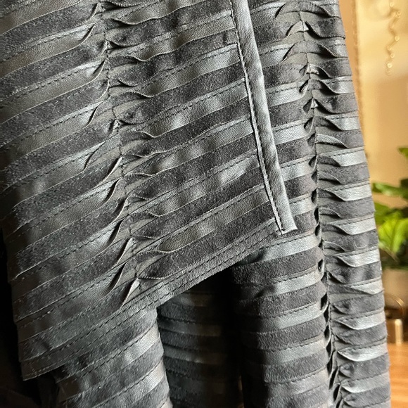 Cache Textured Leather Jacket - Draped Ruffles - Picture 13 of 16